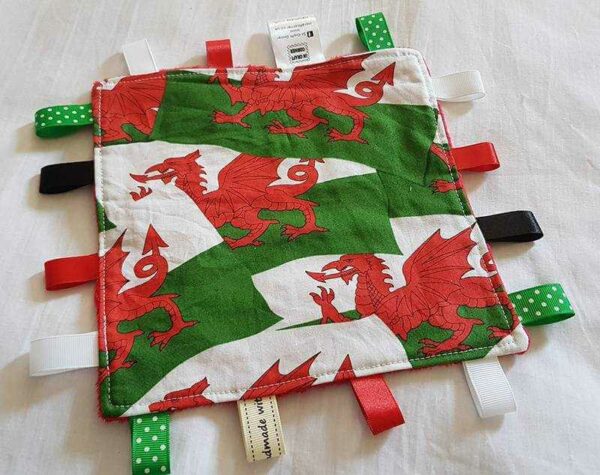 Welsh flag taggie blanket